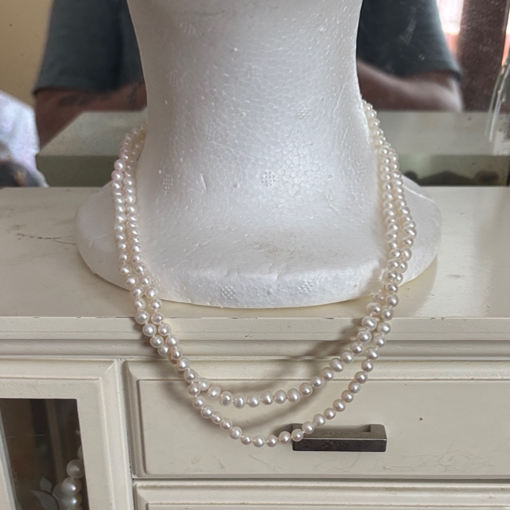 Elegant White Pearl Necklace